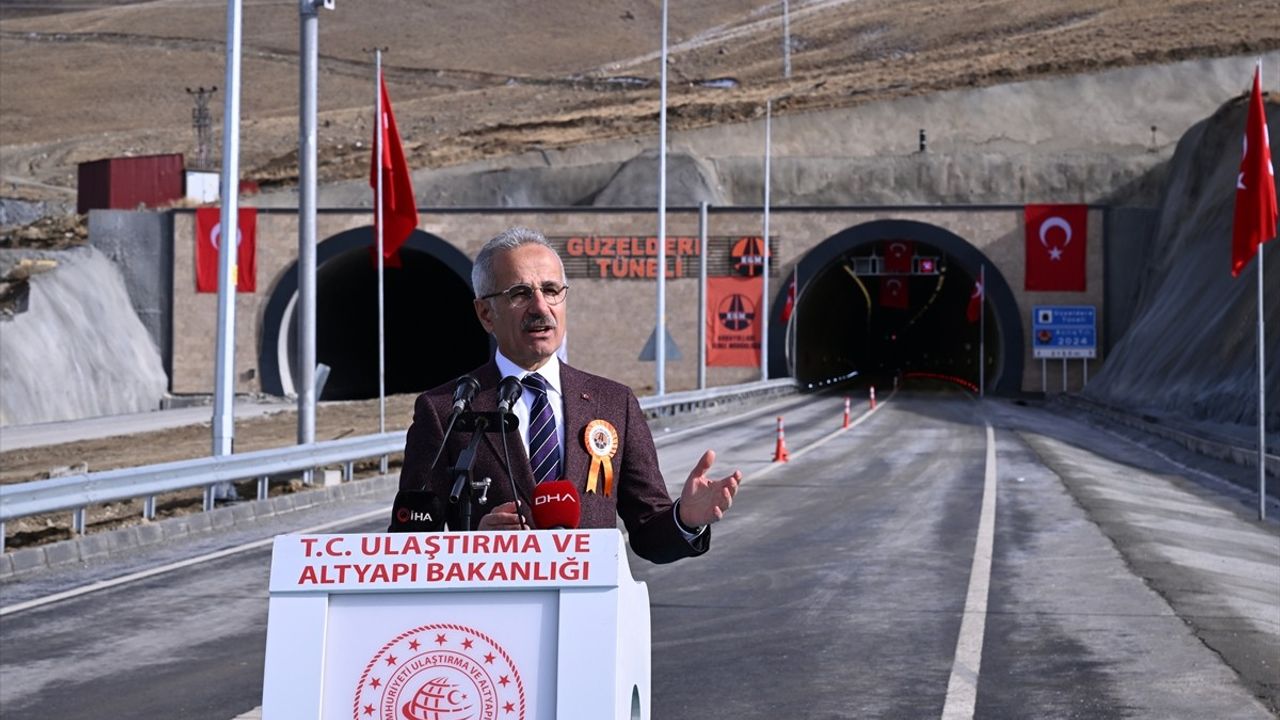 Güzeldere Tüneli Açıldı: Van ve Hakkari Arasındaki Ulaşım Süresi 40 Dakikadan 6 Dakikaya Düştü