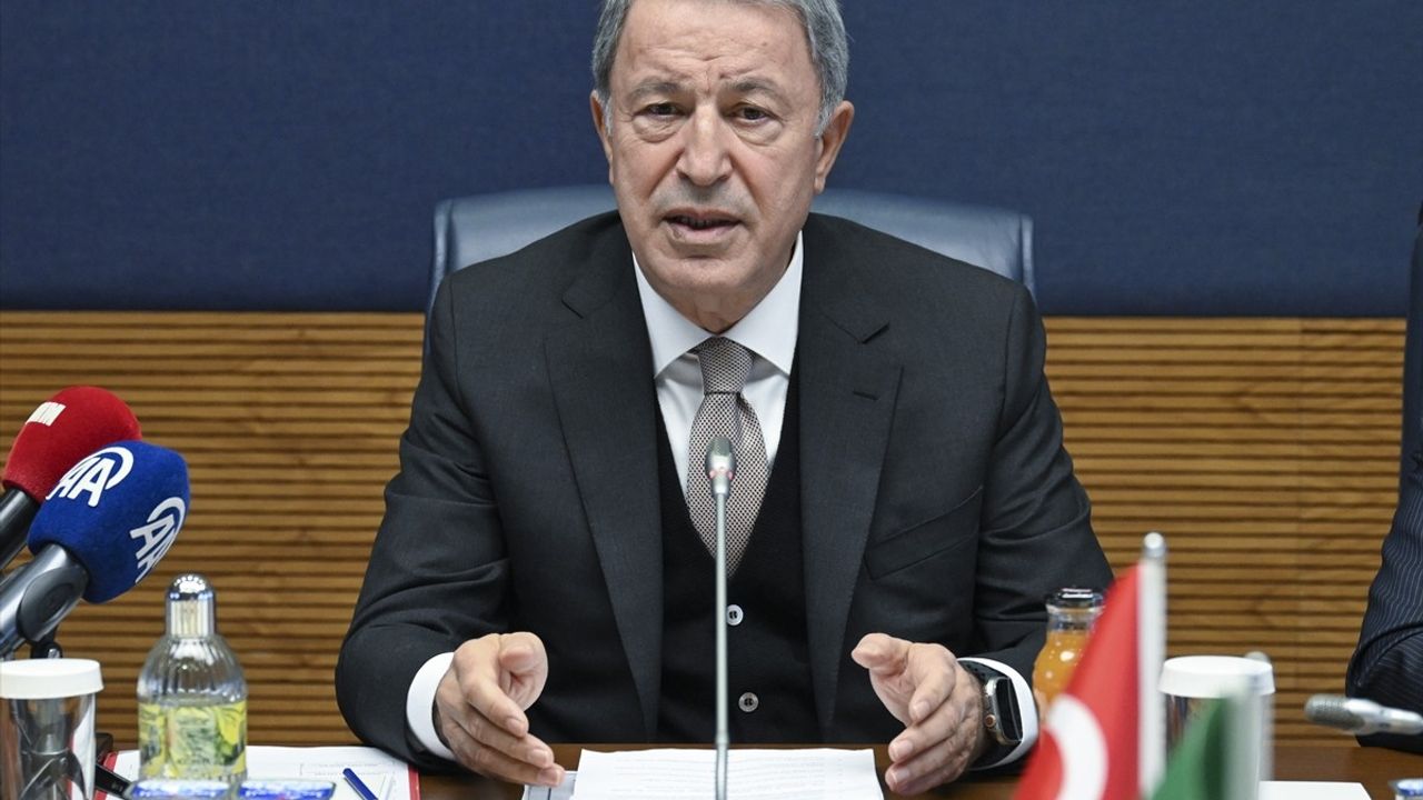 Hulusi Akar, İtalya Senatosu Dışişleri ve Savunma Komisyonu ile Görüştü