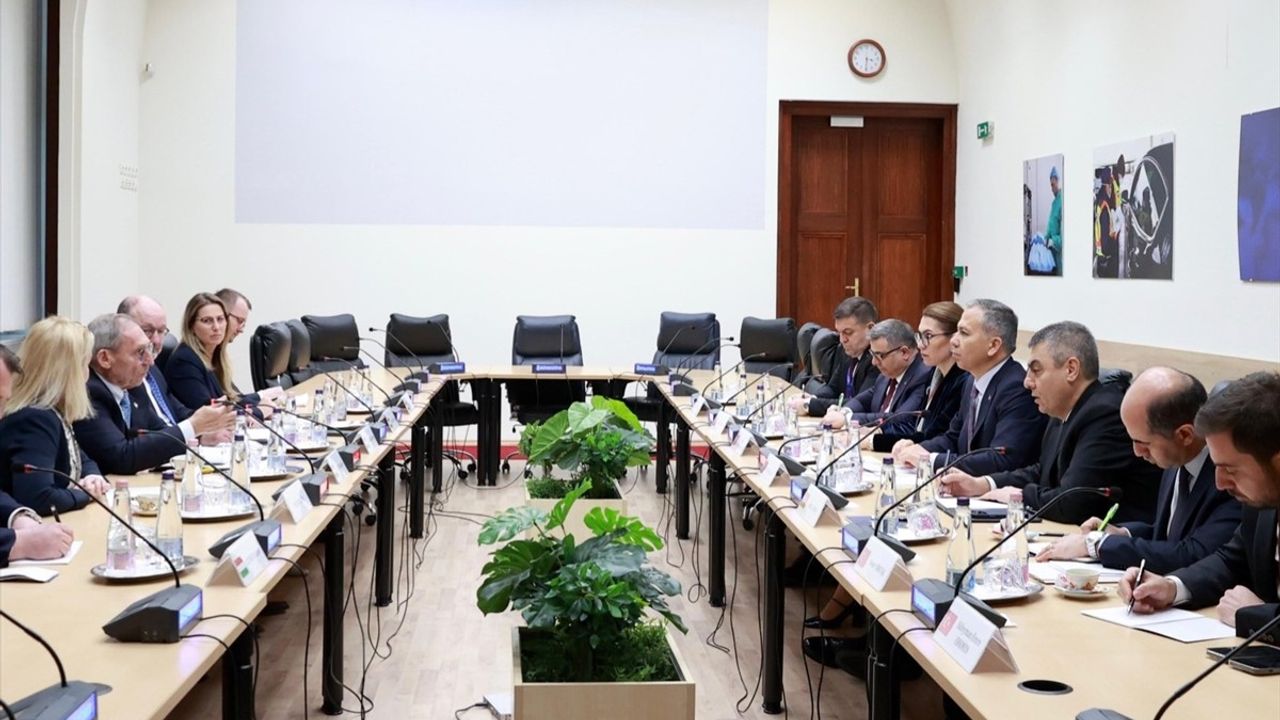 İçişleri Bakanı Ali Yerlikaya, Macaristan'da Sandor Pinter ile Görüştü