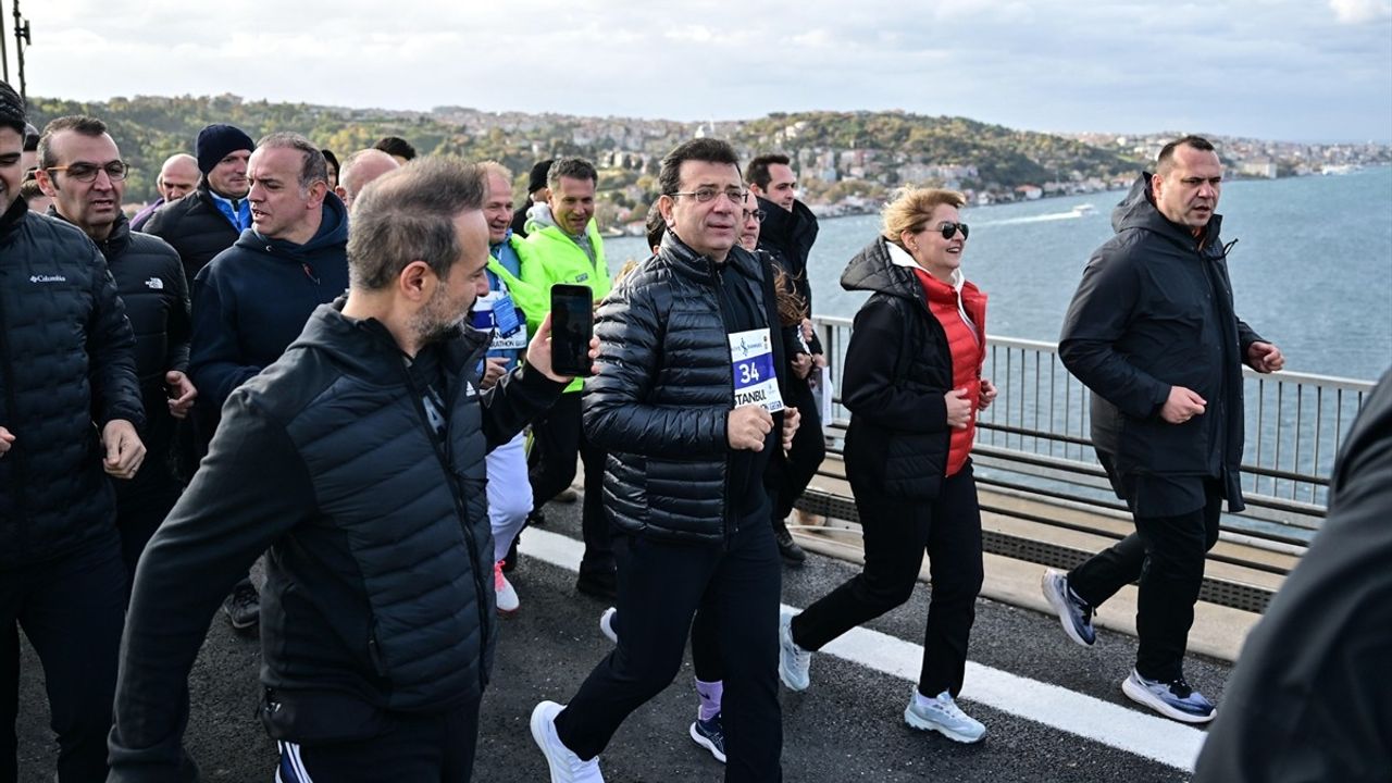 İmamoğlu, 46. İstanbul Maratonu'nda Koştu