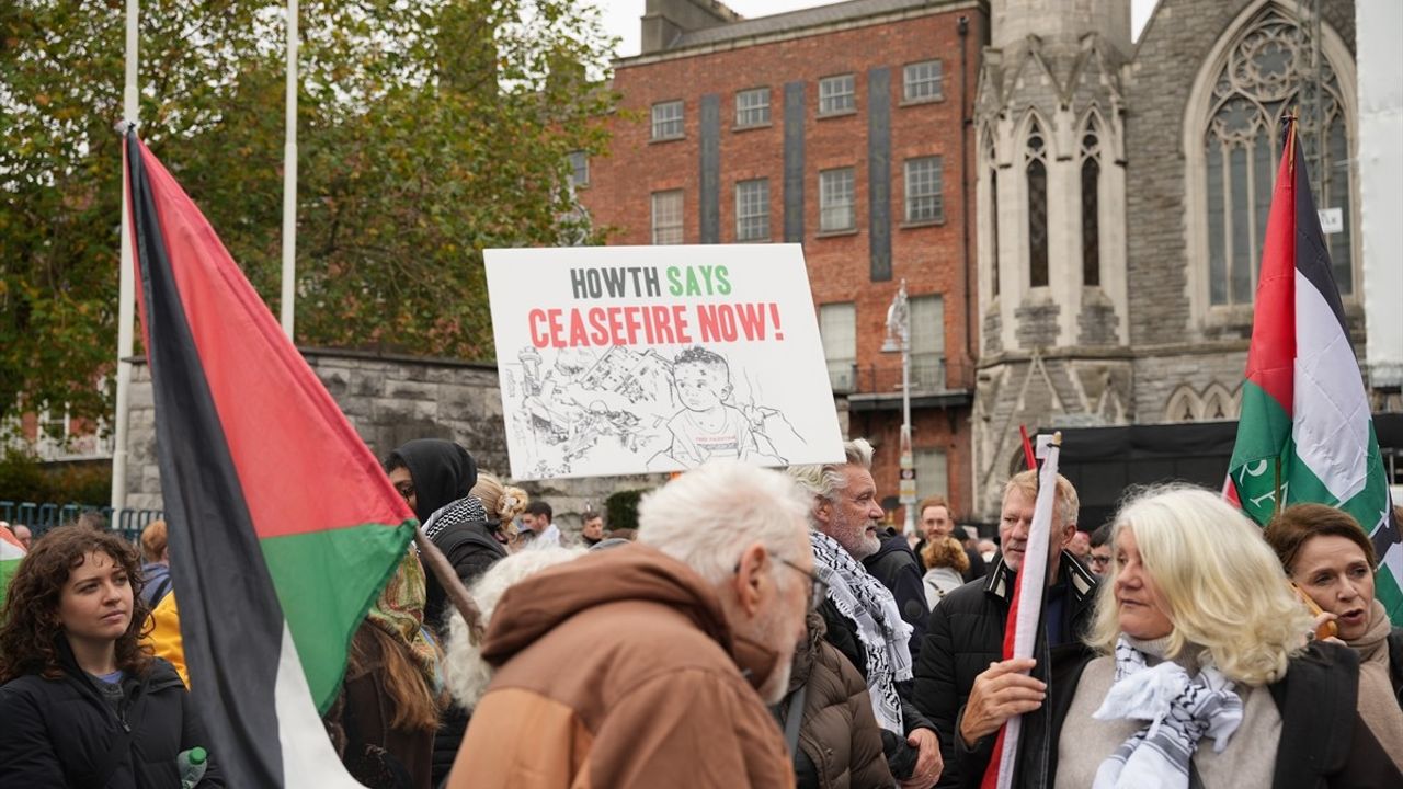 İrlanda'da Filistin'e Destek İçin Ulusal Yürüyüş Düzenlendi
