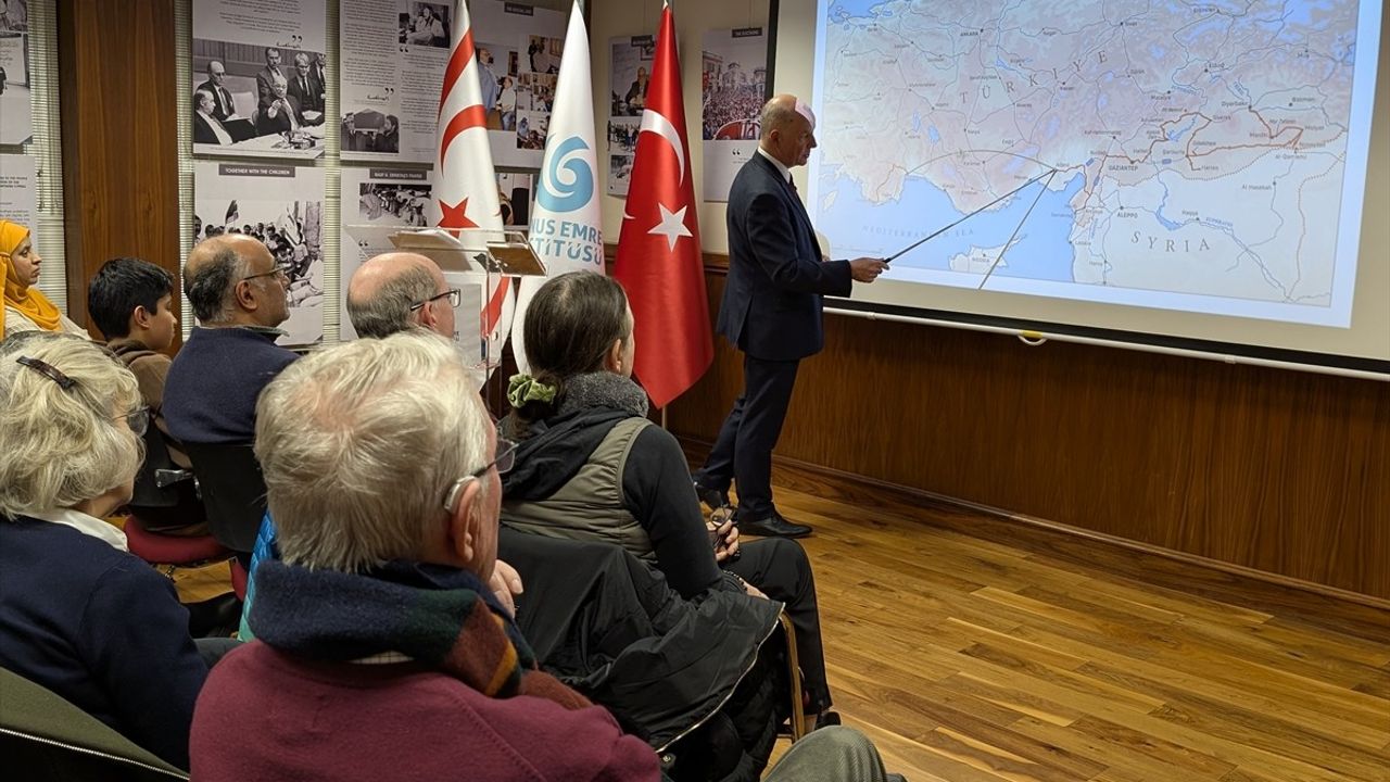 İrlandalı Yazar Nicholas Mackey, Londra YEE'de Türkiye'nin Güneydoğu'sunu Anlattı