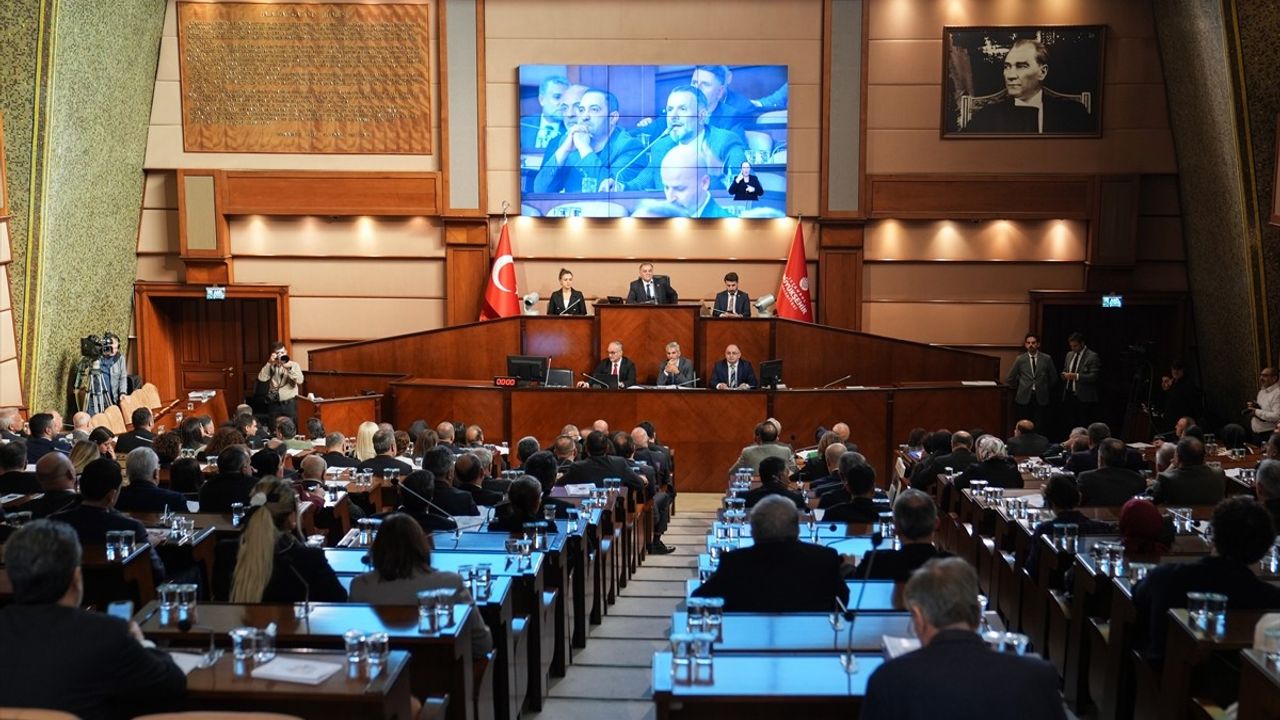 İstanbul Büyükşehir Belediyesi Meclisi, Su Fiyatlarına Yüzde 17,5 Zam Kararını Aldı