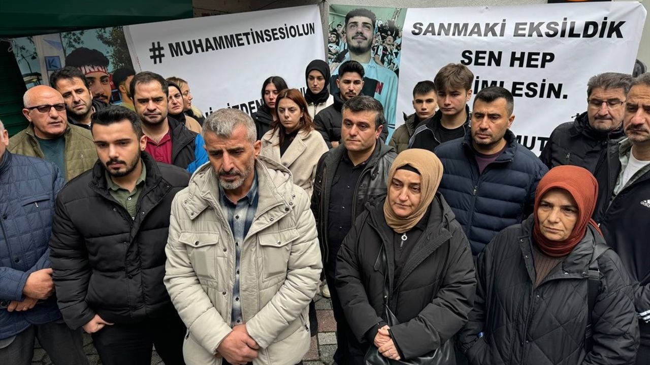 İstanbul'da Silahlı Kavga Sonucu Ölen Genç İçin Aile Adalet Arıyor