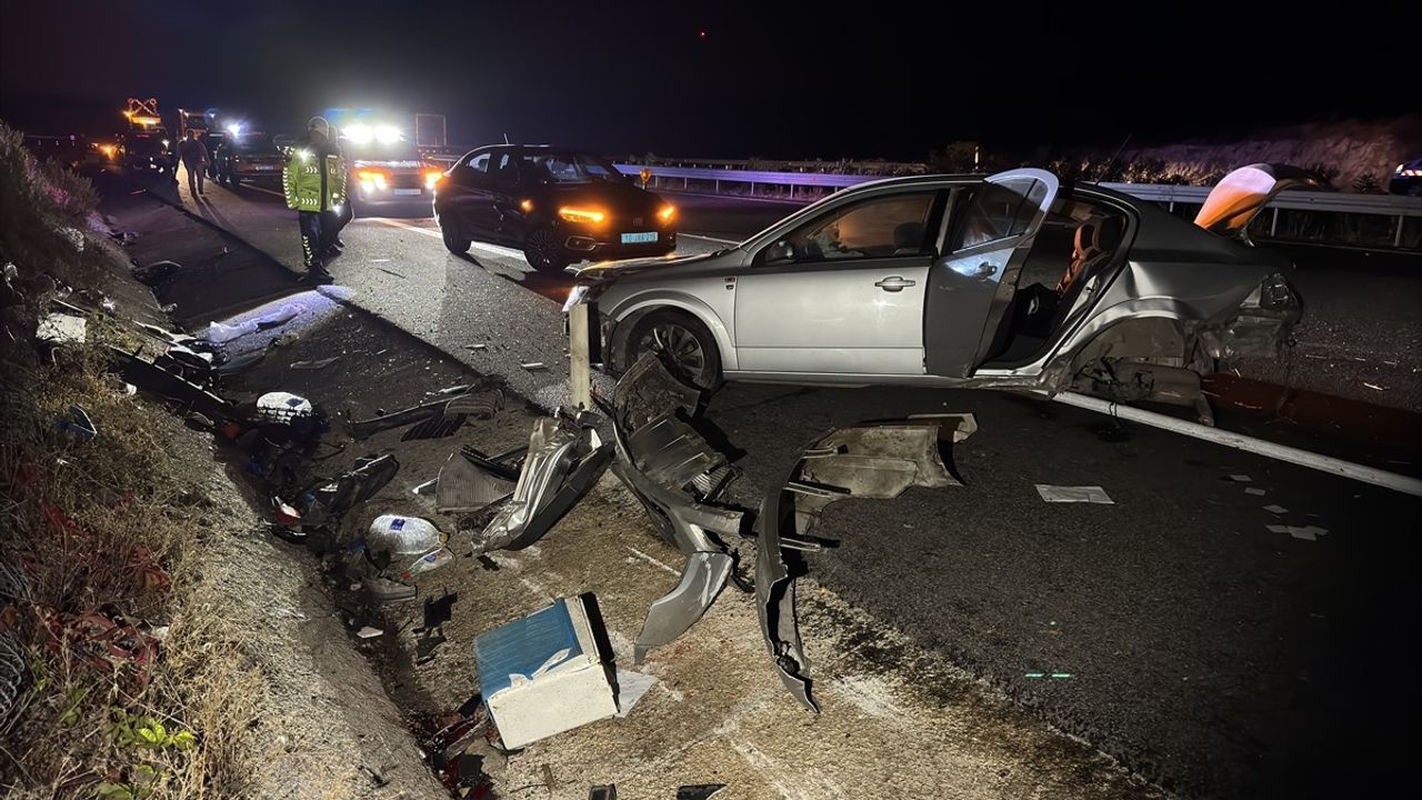 İstanbul-İzmir Otoyolu'nda Tomruk Kazası: 1 Ölü, 9 Yaralı