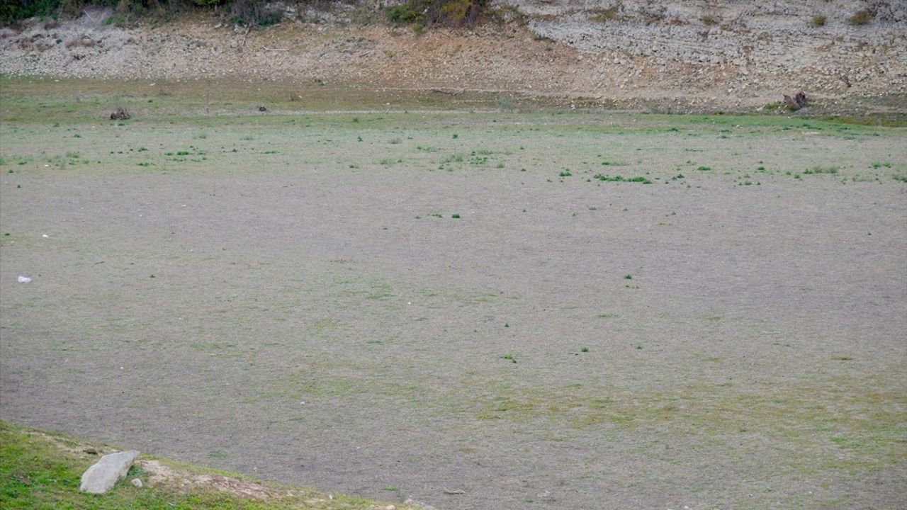İstanbul'un Su Kaynağı Kazandere Barajı'nda Kriz: Doluluk Oranı Yüzde 8