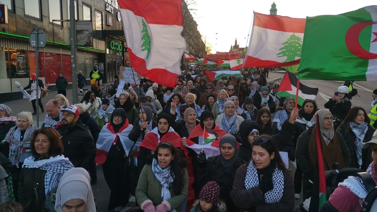 İsveç'te İsrail'in Saldırılarına Karşı Büyük Protesto