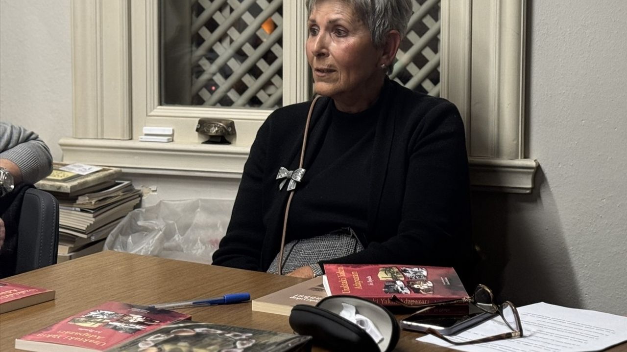 İvi İlyadis, 'Uzaktaki Yakın: Adapazarı' Kitabıyla Köklerini Araştırıyor