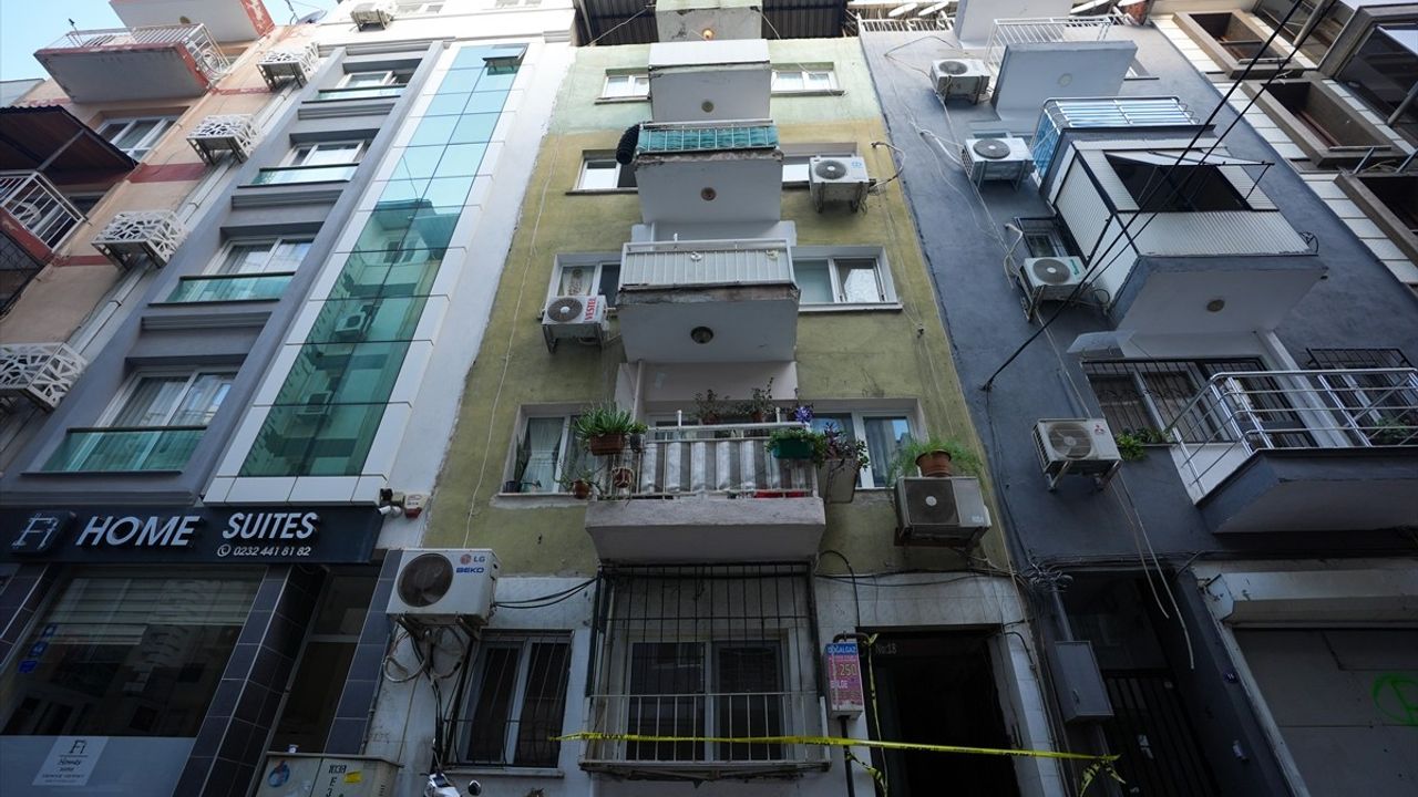 İzmir'de Apartman İlaçlaması Sonrası 1 Yaşındaki Bebek Hayatını Kaybetti