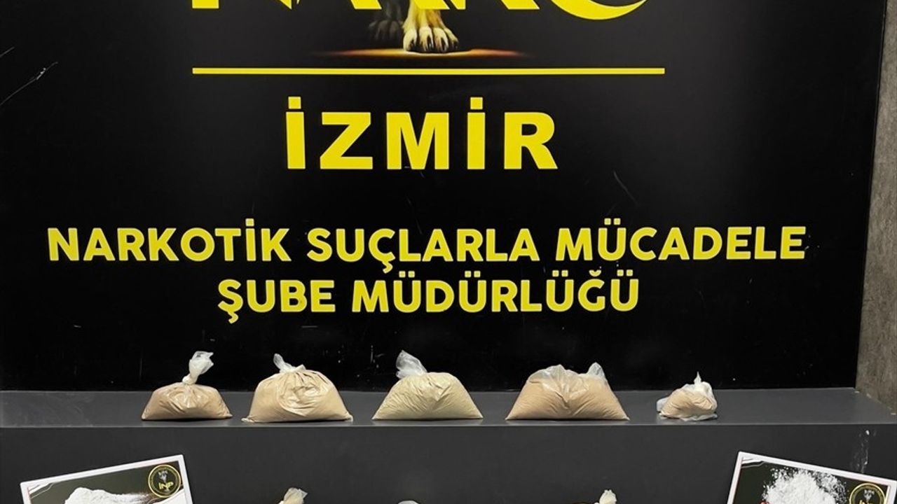 İzmir'de Operasyonda 4 Kilo Eroin Ele Geçirildi