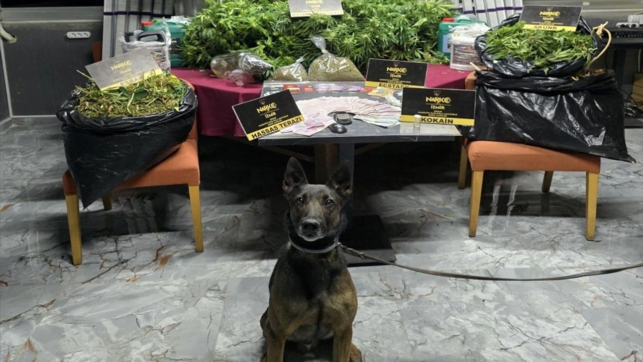 İzmir'de Uyuşturucu Operasyonları: 6 Zanlı Gözaltında