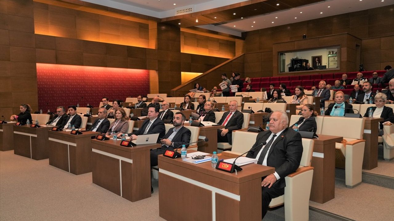 Kadıköy Belediye Meclisi'nde Sendika Tartışmaları Gündemde