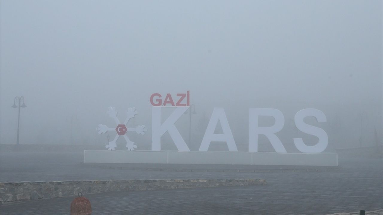 Kars'ta Yoğun Sis ve Soğuk Hava Hayatı Olumsuz Etkiliyor