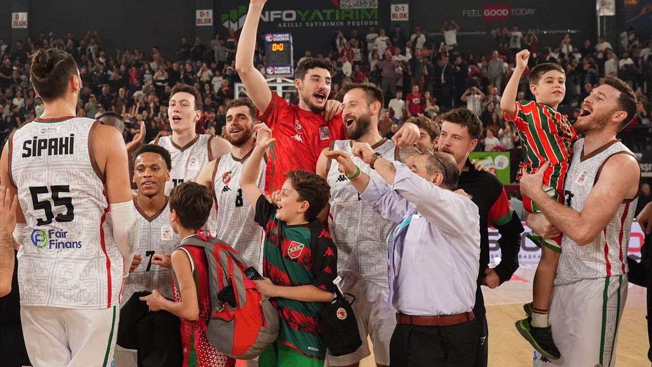 Karşıyaka, Galatasaray'ı Basketbol Süper Ligi'nde Yendi