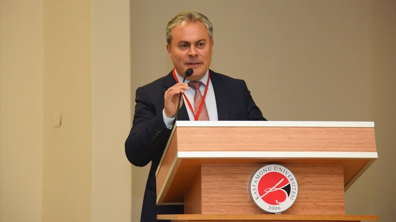 Kastamonu'da Nail Tan Sempozyumu Gerçekleştirildi