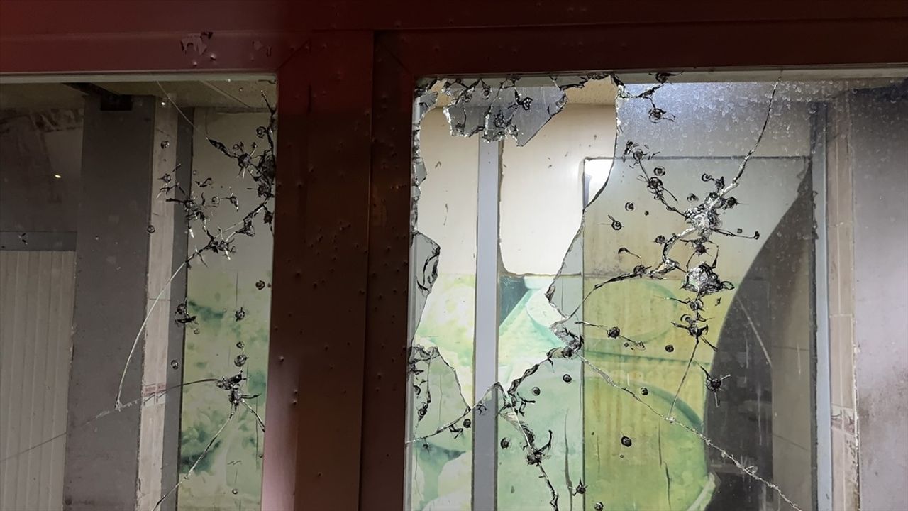 Kayseri'de Fırına Silahlı Saldırı Güvenlik Kamerasına Yansıdı