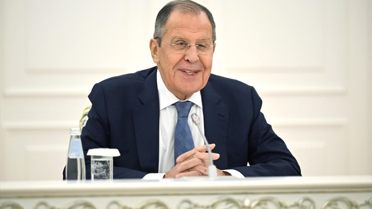 Kazakistan Cumhurbaşkanı Tokayev, Lavrov ile Görüştü