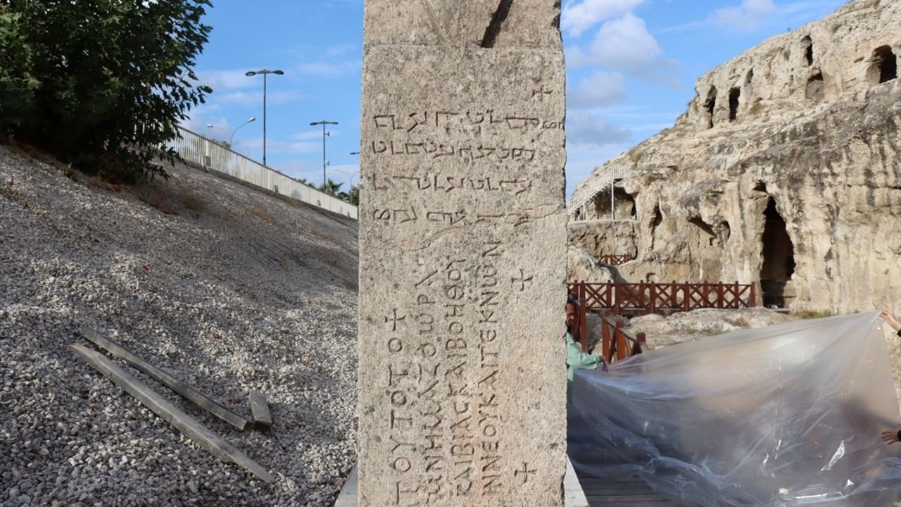 Kızılkoyun Nekropolü'nde Kazı ve Restorasyon Çalışmaları Devam Ediyor