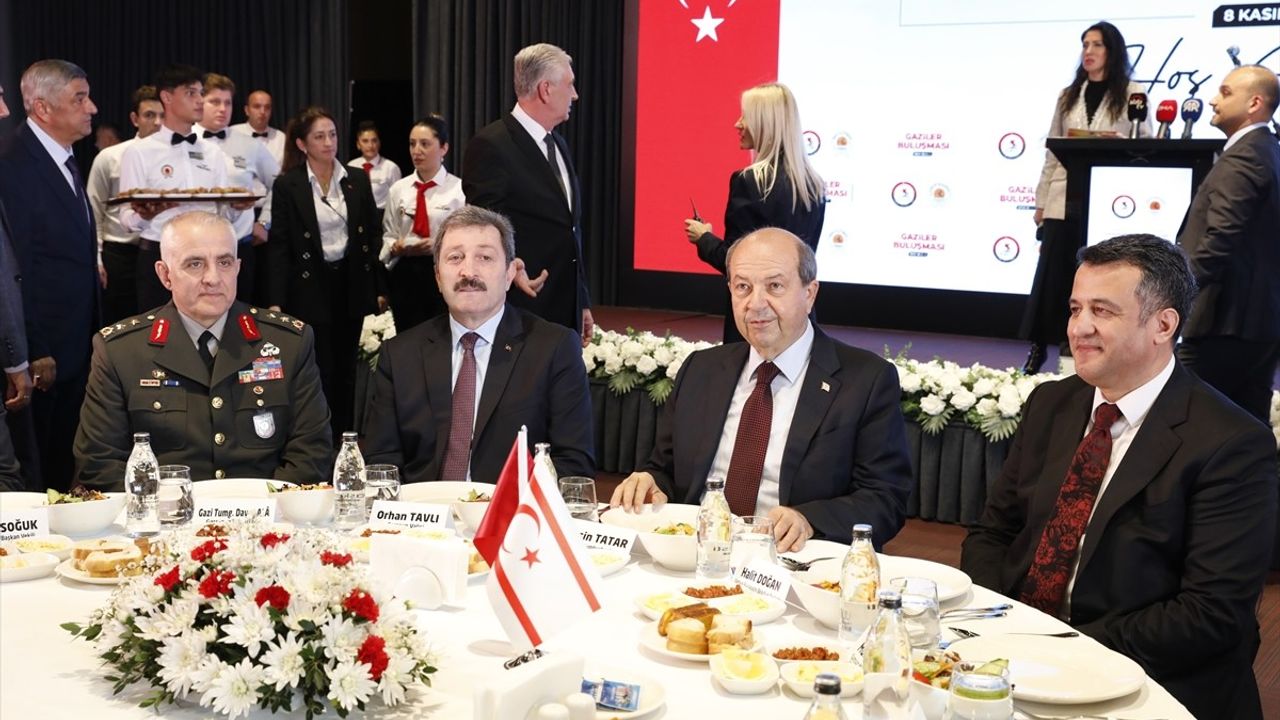 KKTC Cumhurbaşkanı Tatar, Samsun'da Gazilerle Bulundu