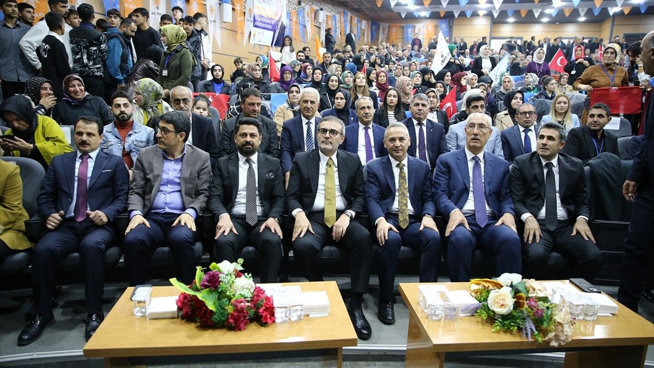 Mahir Ünal Bingöl'de: 'Demokratik Siyaset Silah ve Şiddetle Olmaz'