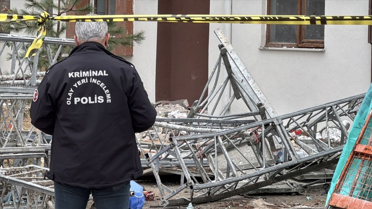 Malatya'da İnşaat Iskelesinin Çökmesiyle 2 İşçi Hayatını Kaybetti