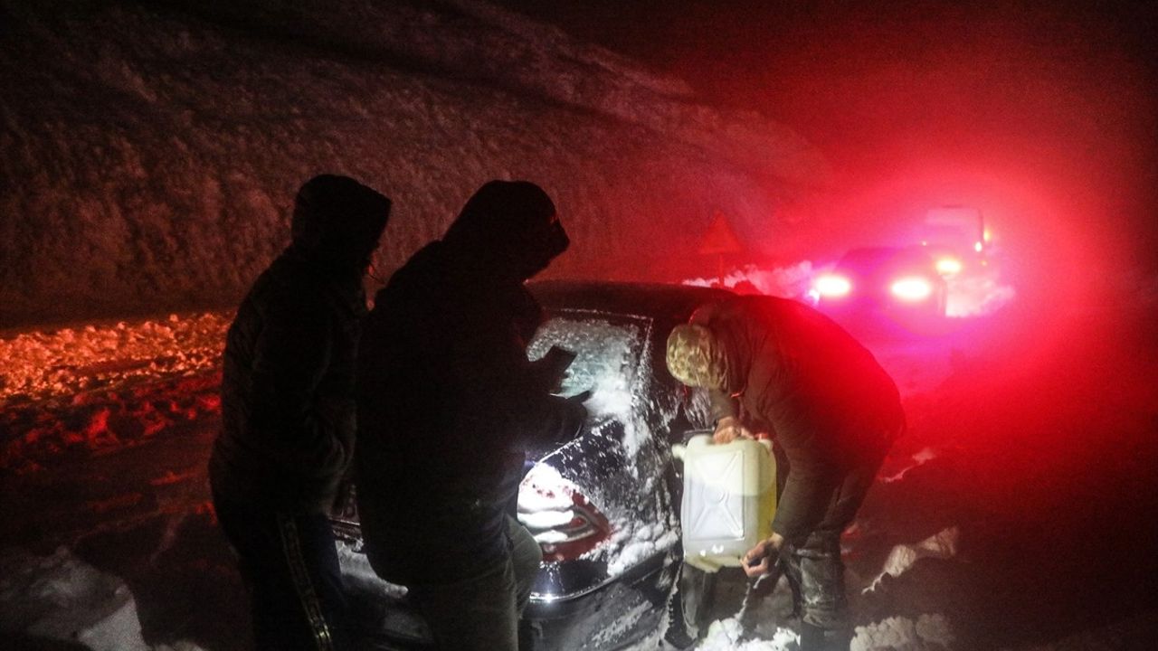 Malatya'da Kar Nedeniyle Mahsur Kalan Vatandaşlar Kurtarıldı