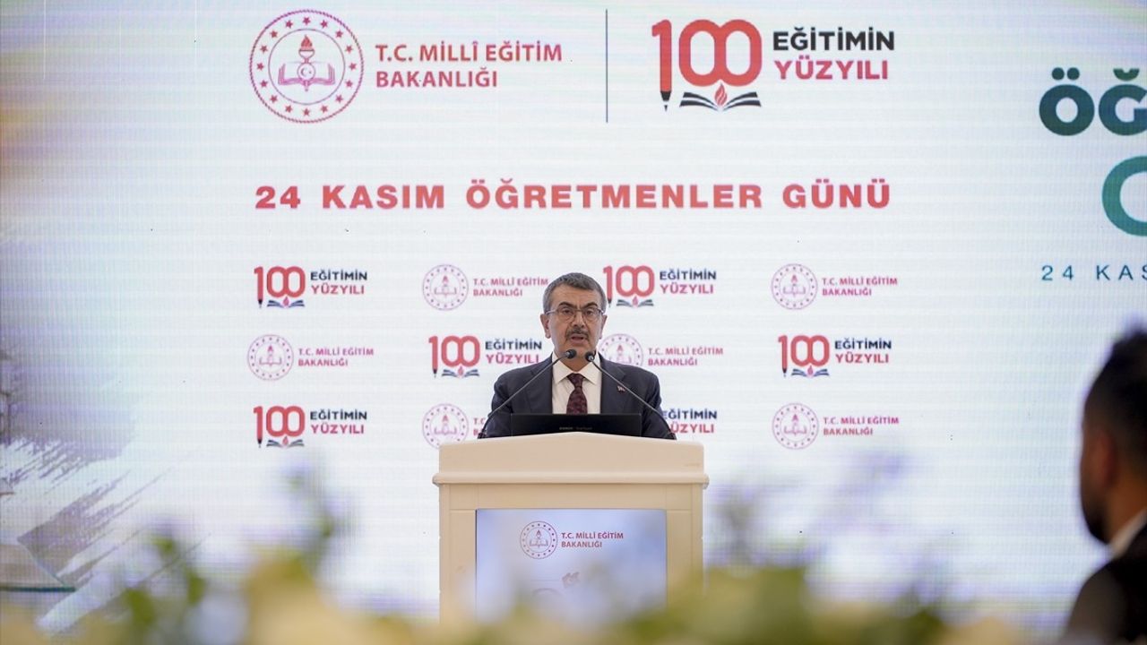 Milli Eğitim Bakanı Tekin, Öğretmenler Günü'nde 81 İlden Gelen Eğitimcilerle Buluştu