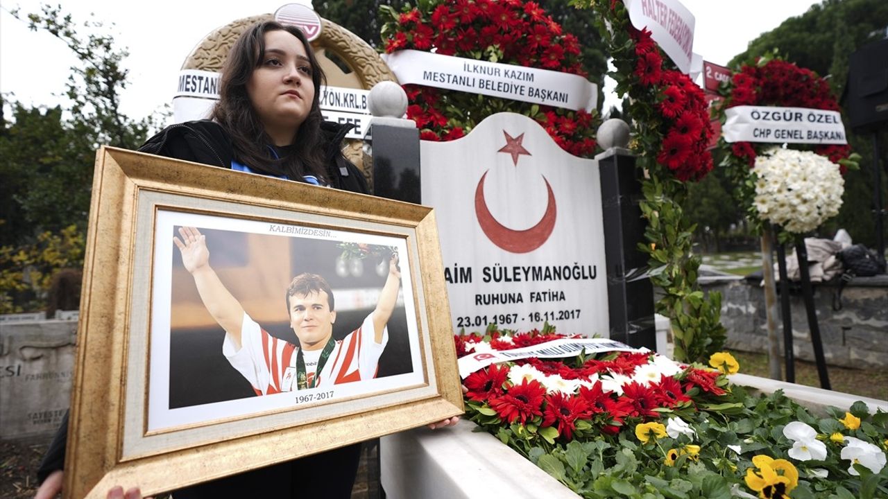 Naim Süleymanoğlu, Vefatının 7. Yılında Kabri Başında Anıldı