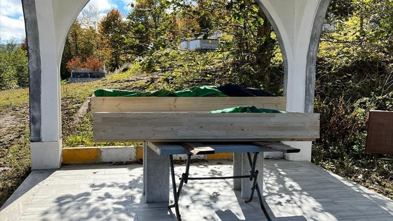 Ordu'da 74 Yıllık Evlilikte Acı Veda: Çift 14,5 Saat Arayla Hayatını Kaybetti