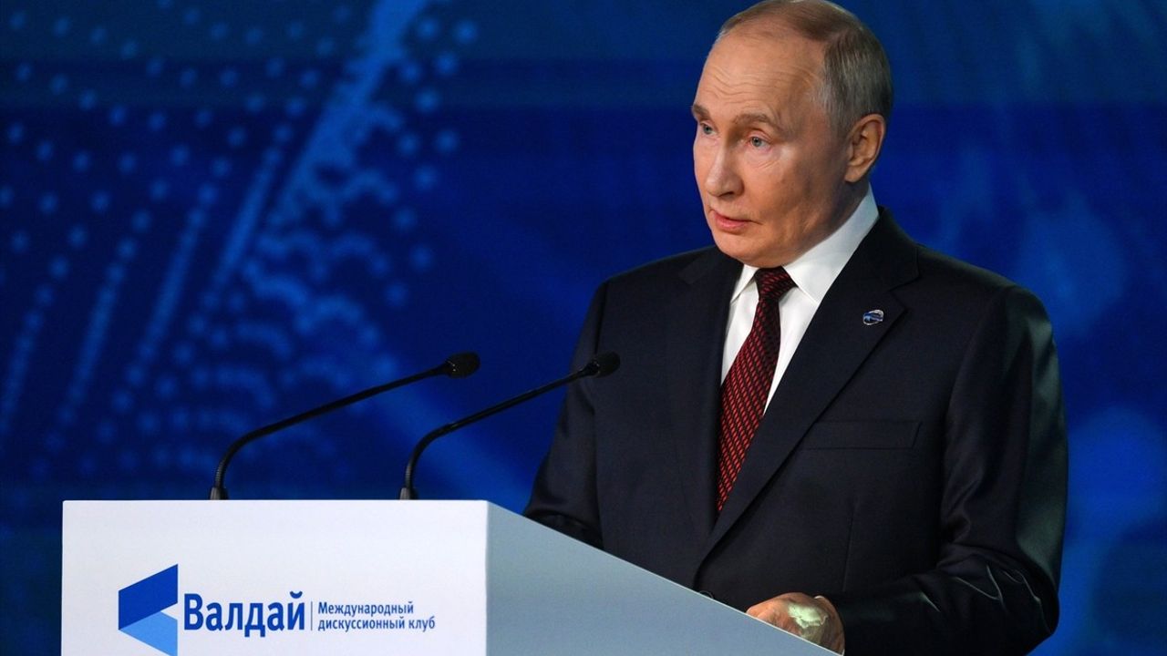 Putin, Trump'ı Tebrik Etti: Yeni İlişkiler İçin Hazır