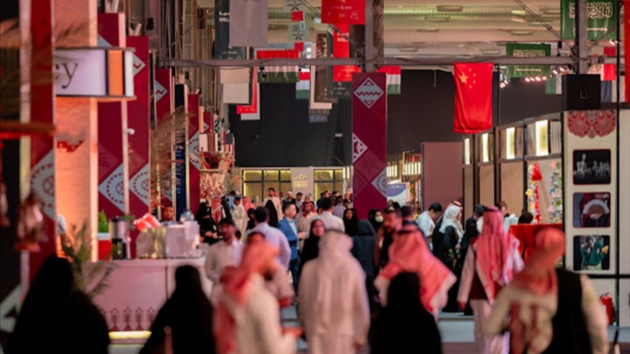 Riyad'da Uluslararası El İşi Haftası Sergisi Gerçekleştirildi