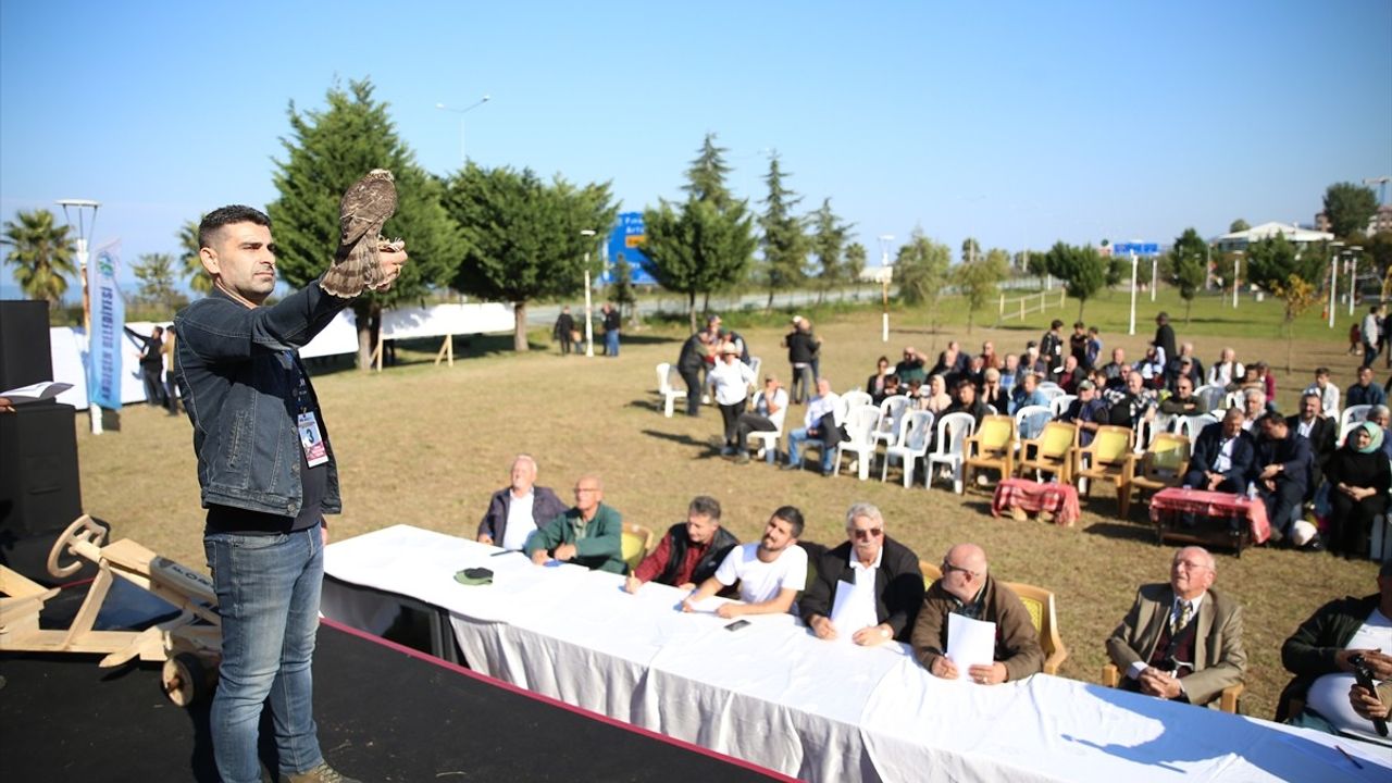 Rize'de Geleneksel Atmaca Güzellik ve Beceri Yarışması Düzenlendi