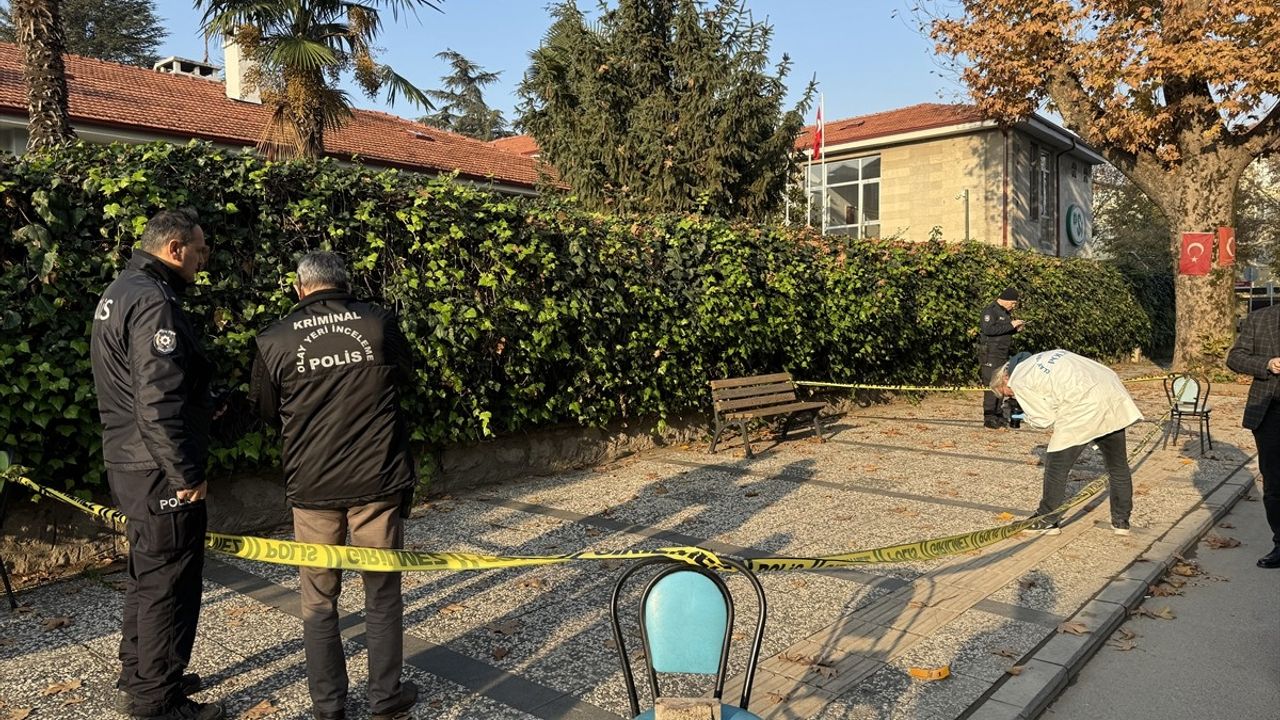 Sakarya'da Silahlı Saldırı: Azerbaycan Uyruklu Kadın Hayatını Kaybetti