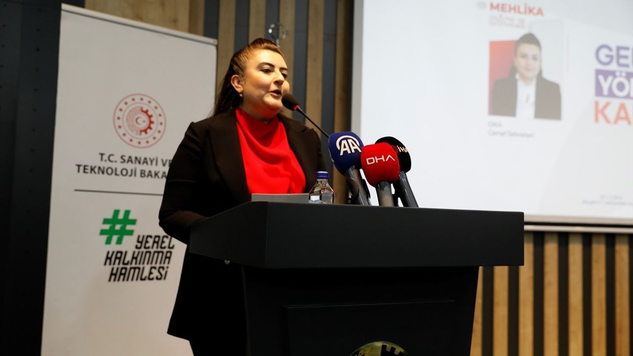 Samsun'da 'Geleceğe Yön Veren Kadınlar' Programı Gerçekleşti