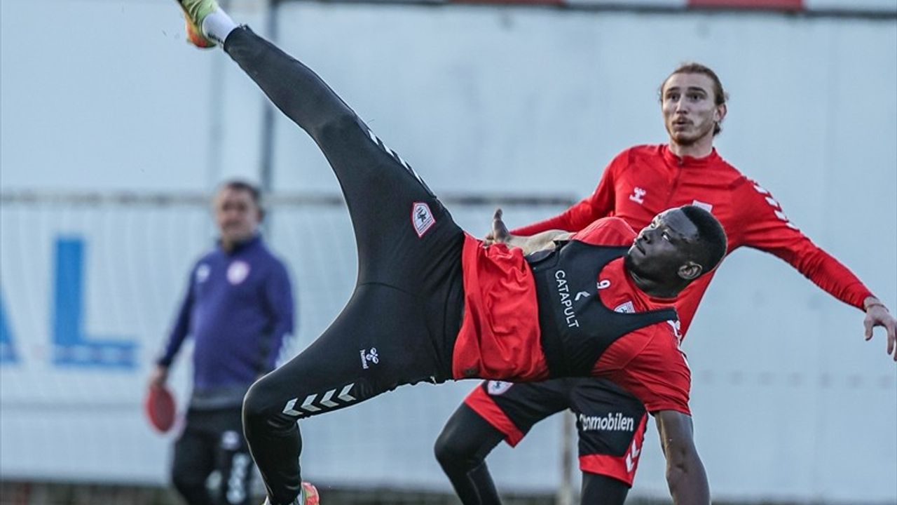 Samsunspor, Onvo Antalyaspor Maçına Hazırlıklarını Sürdürüyor