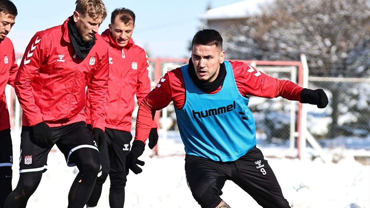 Sivasspor, Antalyaspor Maçına Hazırlıklarını Sürdürüyor
