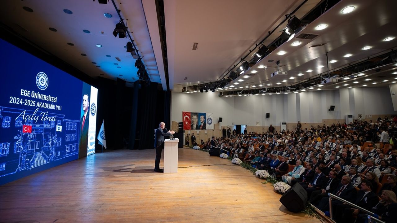 TBMM Başkanı Kurtulmuş Ege Üniversitesi'nde Gazze Meselesini Değerlendirdi