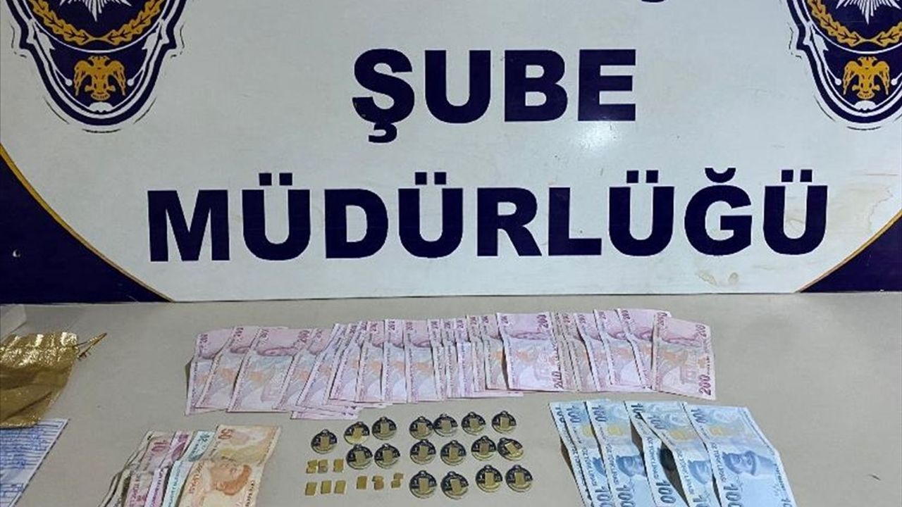 Tokat'ta Kuyumculara Sahte Altın Satarak Yakalanan Zanlı Tutuklandı