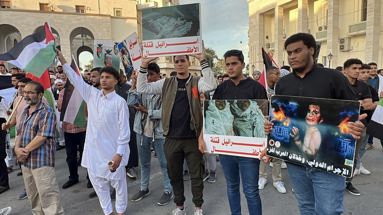 Trablus'ta Gazze'ye Destek Gösterisi Düzenlendi