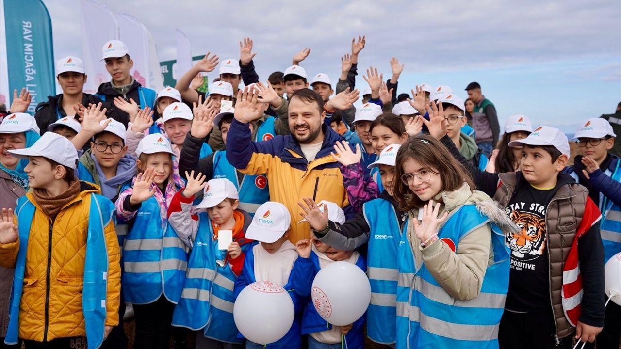 TÜGVA, Şile'de 50 Bini Aşkın Fidanı Toprakla Buluşturdu