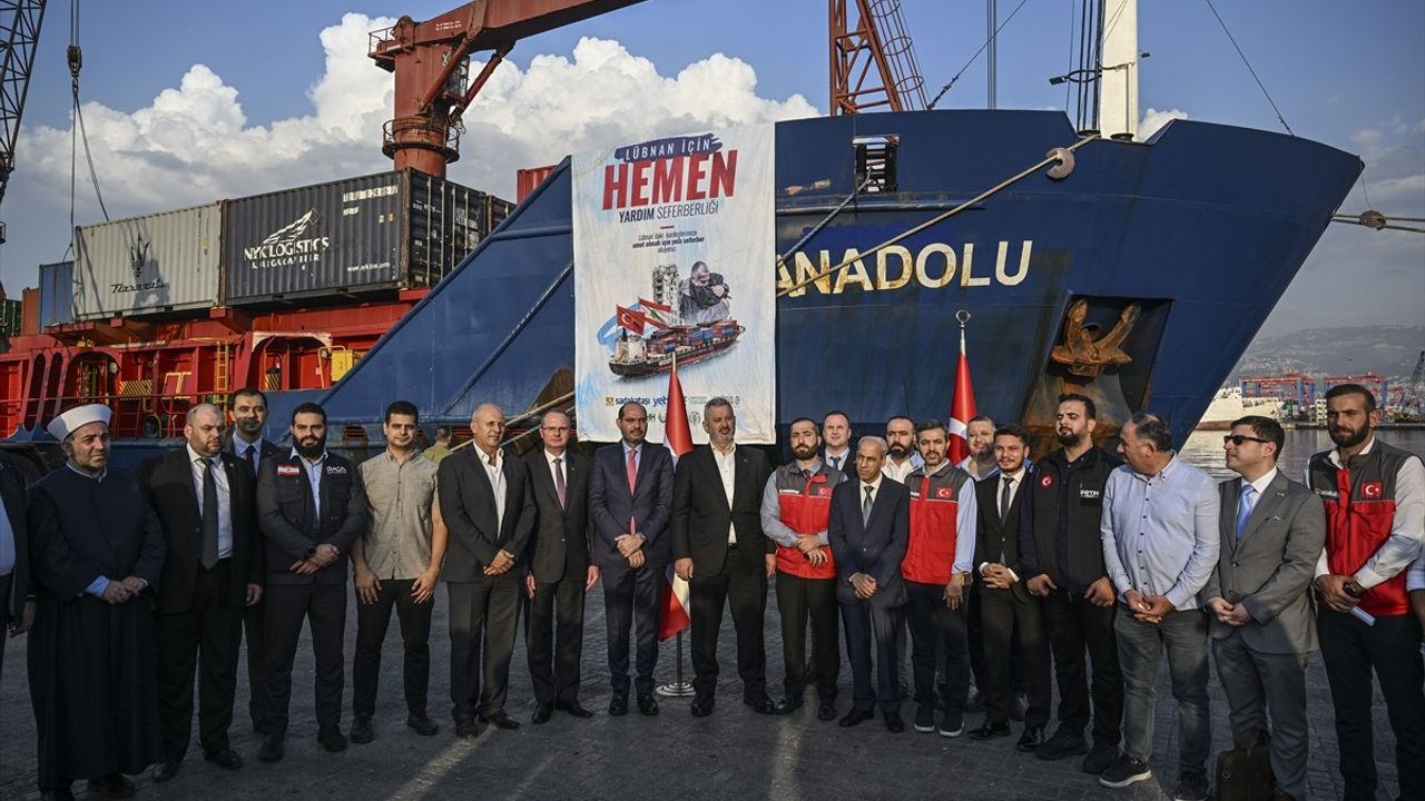 Türk STK'ların Lübnan'a 1000 Ton Yardım Gönderimi