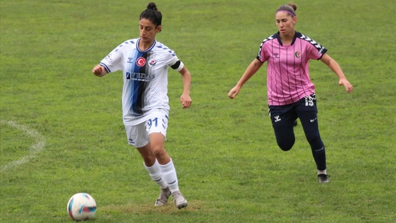Turkcell Kadın Futbol Süper Ligi'nde Heyecan Dolu Beraberlik
