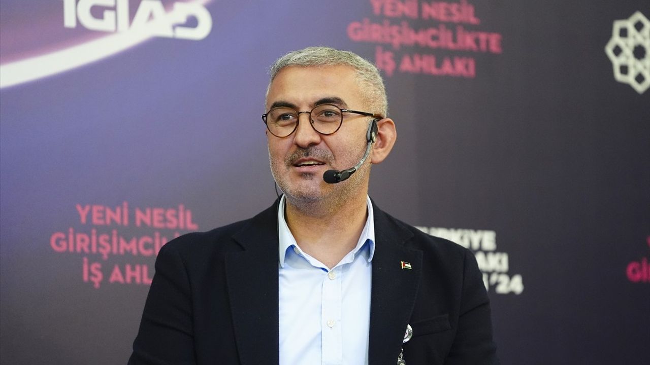 Türkiye İş Ahlakı Zirvesi'nde Geleceğin İş Dünyası Tartışıldı