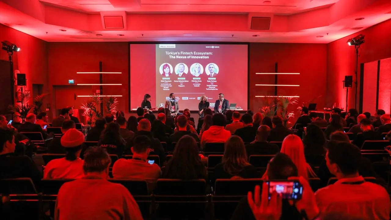 Türkiye'nin Fintek Girişimcileri, Slush 2024'te Yatırım Çağrısında Bulundu