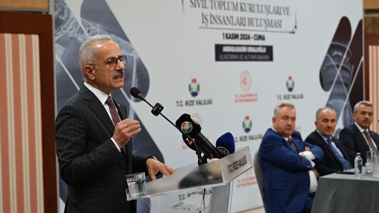 Ulaştırma Bakanı Uraloğlu, Rize'de Savunma Sanayi Yükselişine Dikkat Çekti