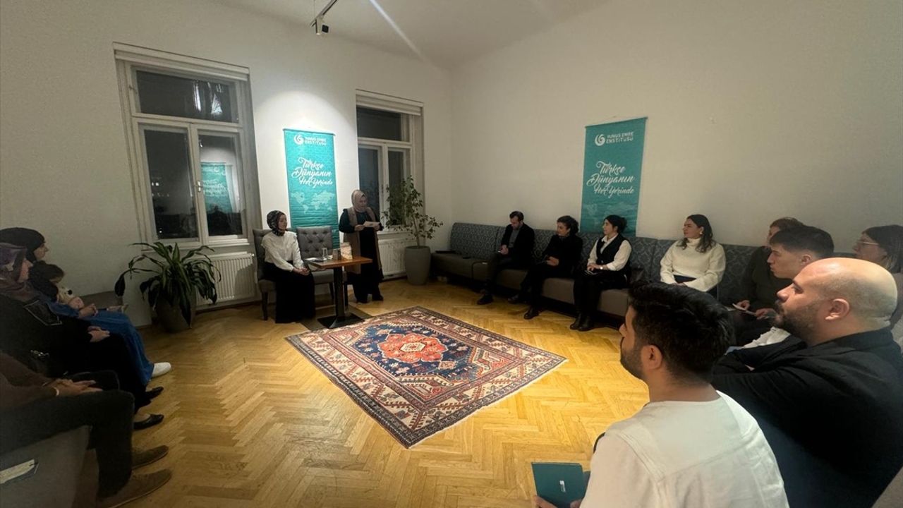 Viyana'da Belkıs Kılıç Okurlarıyla Buluştu