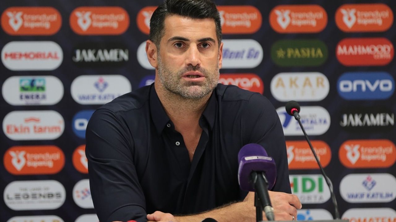 Volkan Demirel: "Takımımın Performansından Memnunum" - Antalyaspor Maçı Değerlendirmesi