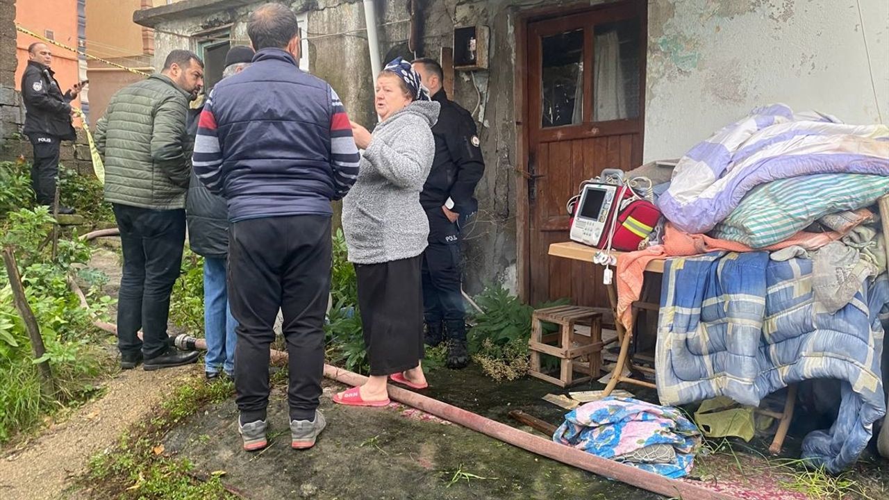 Zonguldak'ta Ev Yangınında 71 Yaşındaki Adam Hayatını Kaybetti