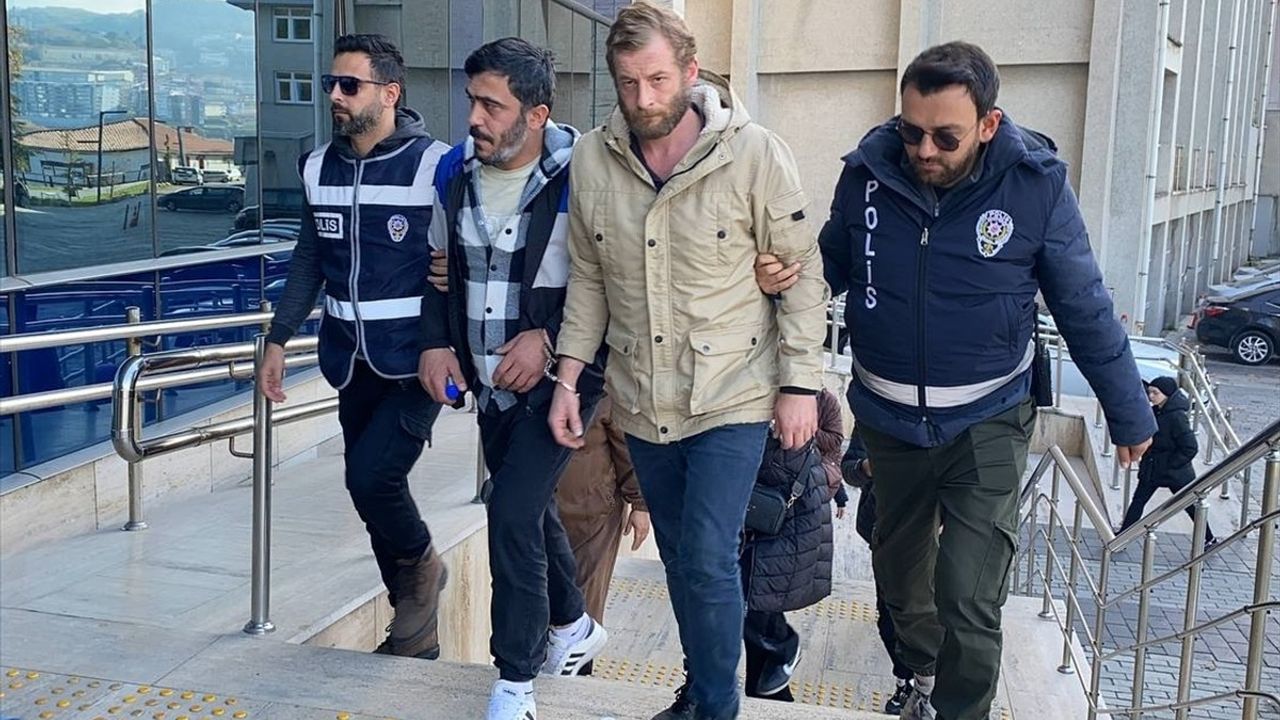 Zonguldak'ta Trafik Kazası Sonrası Bıçaklı Kavga: 6 Zanlı Tutuklandı