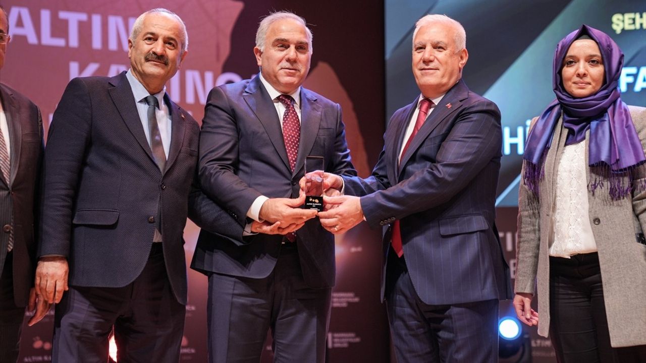 10. Altın Karınca Ödülleri Sahiplerini Buldu